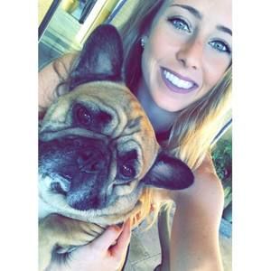 Meet your Posher, Mia